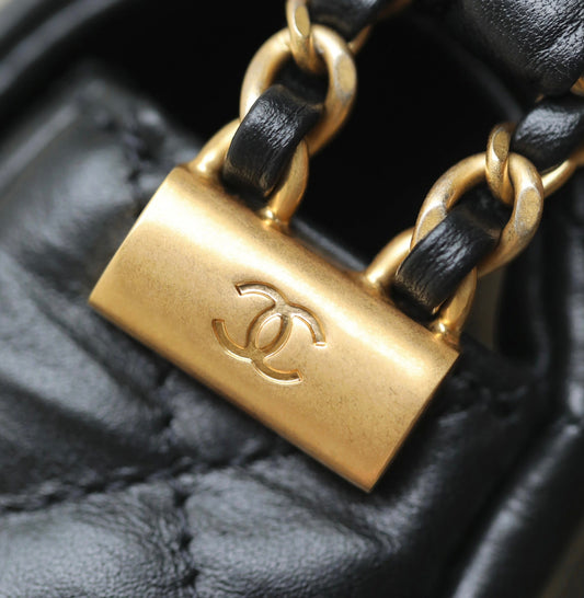 2025 Bag Classic Flap Bag W31087