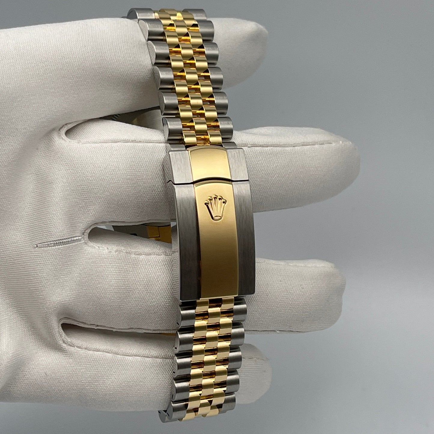 2025 Watch Datejust 126233 'Wimbledon' Stainless Steel Yellow Gold Slate Dial Jubilee (2021)